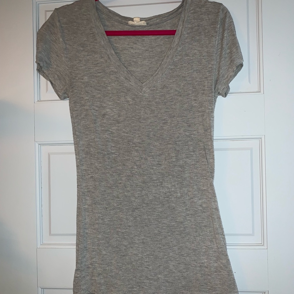 Light Grey Zenana Outfitters t-shirt